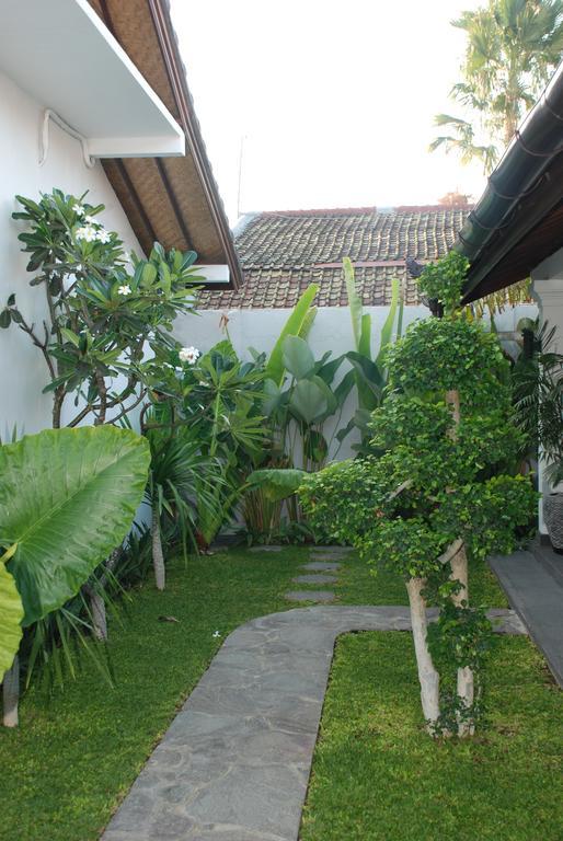 In Villa Seminyak (Bali)