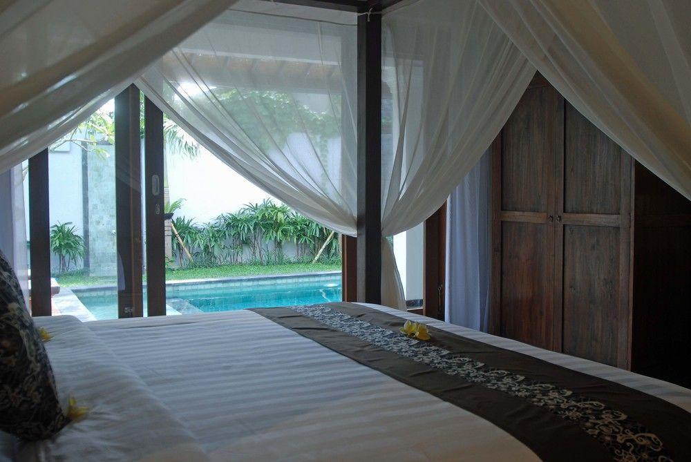 Villa In Seminyak (Bali)