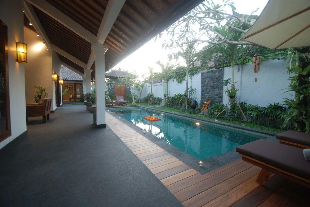 In Seminyak (Bali)